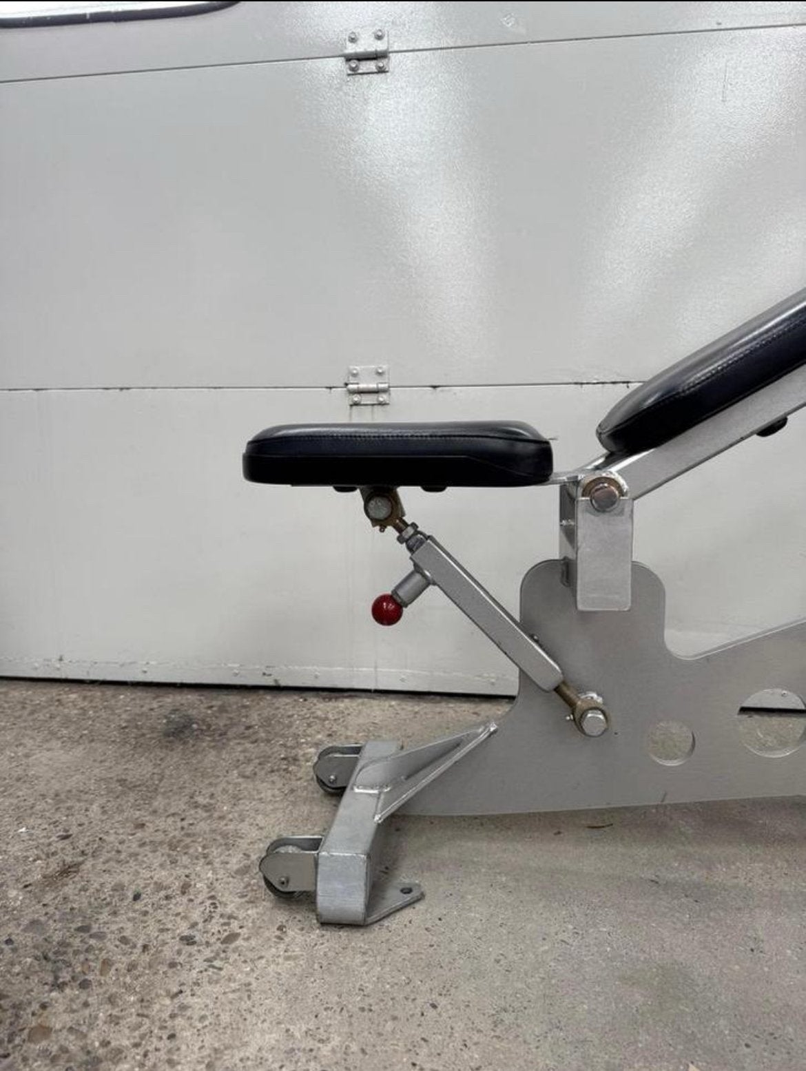 Star Trac Adjustable Bench / Verstelbare halterbank/2 stuks, Sport en Fitness, Fitnessmaterialen, Ophalen, Benen, Gebruikt, -
