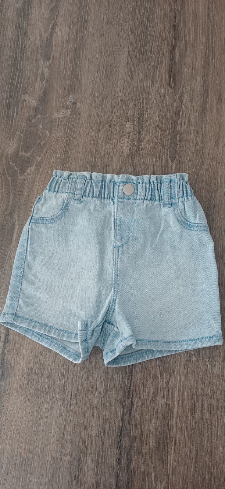 Korte broek maat 80 van de primark, Kinderen en Baby's, Babykleding | Maat 80, Gebruikt, Broekje, Meisje, Ophalen of Verzenden