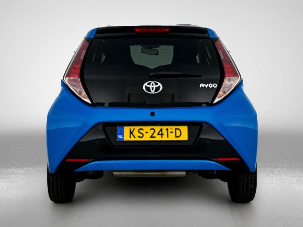 Toyota Aygo 1.0 VVT-i x-play Direct leverbaar! Handsegmentga, 12 maanden, Gebruikt, Origineel Nederlands, 3 cilinders