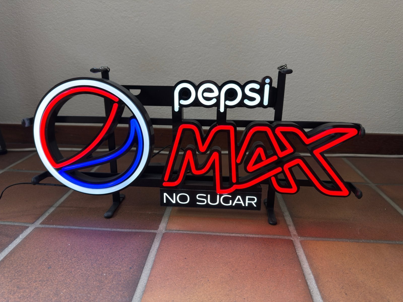 Pepsi MAX LED Neon Reclamebord - Nieuw in doos, Ophalen of Verzenden, Nieuw, Lichtbak of (neon) lamp