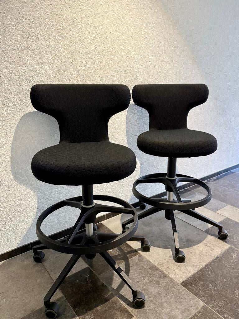 Vitra Pivot - hoge bureaustoel - 2 stuks, Huis en Inrichting, Ophalen, Zwart, Zo goed als nieuw, Bureaustoel