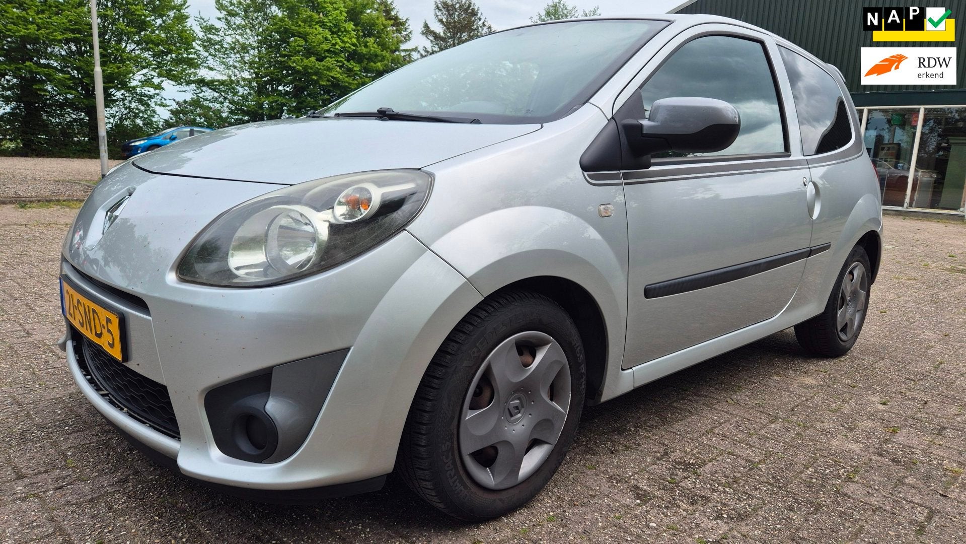 Renault Twingo 1.2-16V Collection NIEUWE APK AIRCO TOPSTAAT, Twingo, Gebruikt, 4 cilinders, 4 stoelen