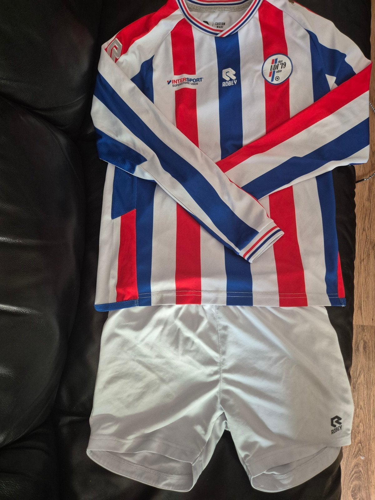 Udi'19 Robey voetbaltenue seizoen 2025 maat 164, Sport- of Zwemkleding, Ophalen of Verzenden, Zo goed als nieuw, Robey