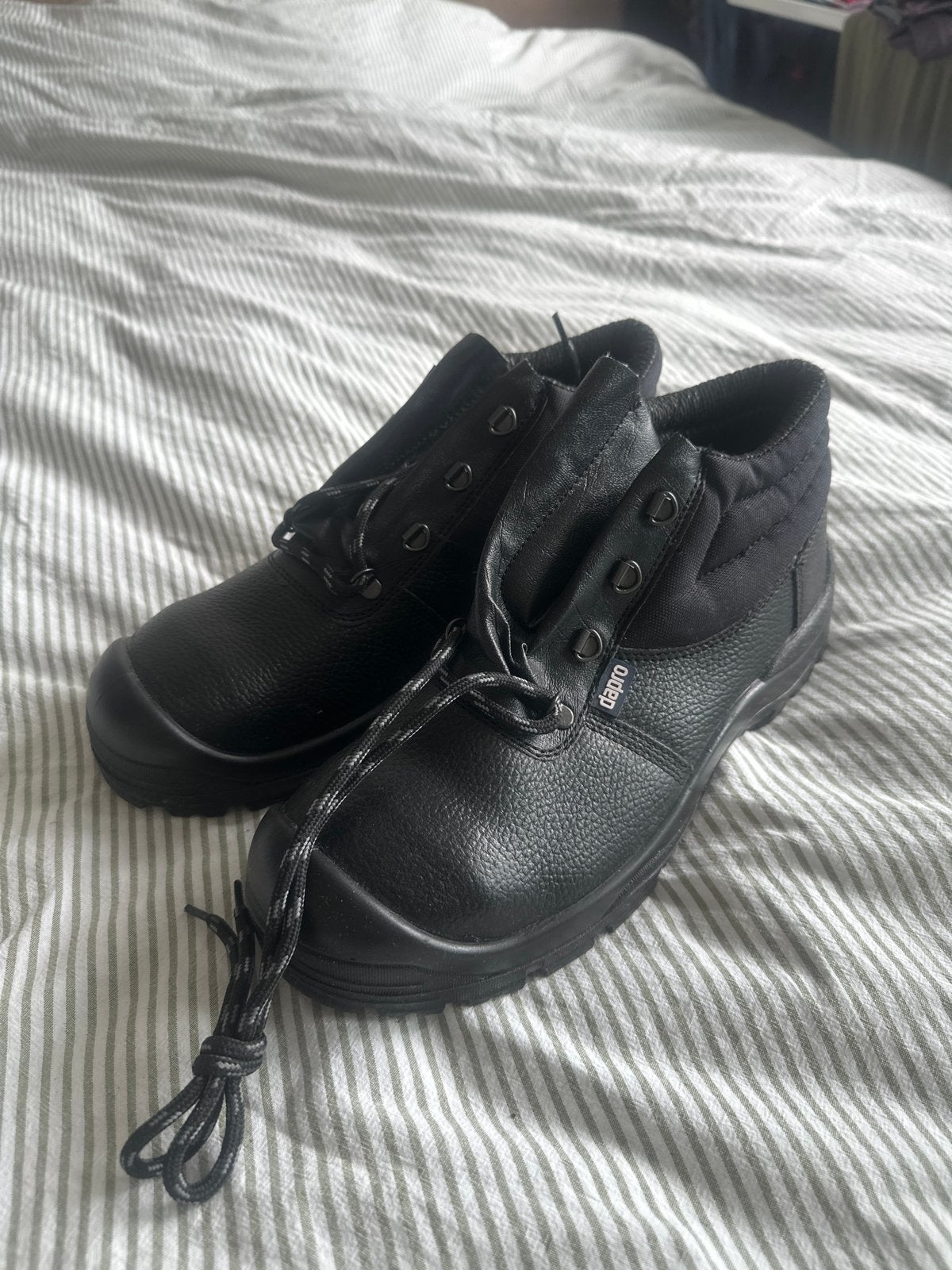 Nieuwe Werkschoenen - Ongebruikt maat 43, Tuin en Terras, Werkkleding, Ophalen of Verzenden, Nieuw, Heren, Schoenen