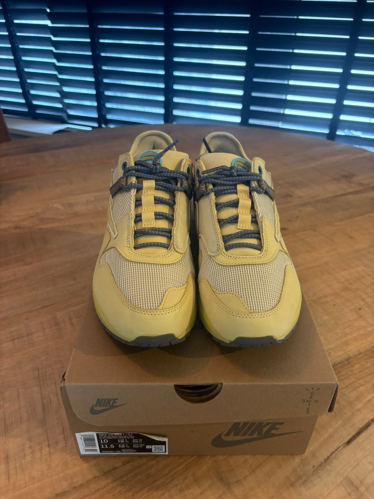 Nike Air Max 1 Travis Scott Cactus Jack Saturn Gold, Ophalen, Zo goed als nieuw, Schoenen