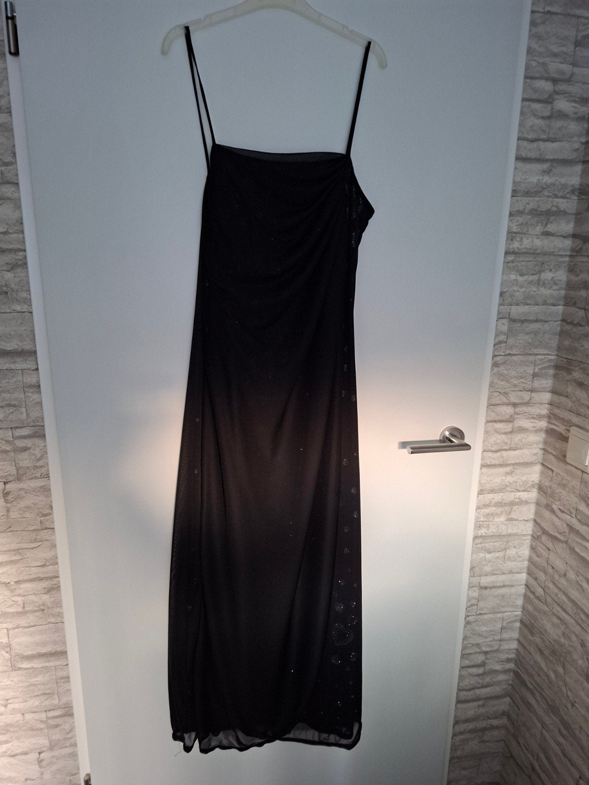 Zwarte avondjurk met glitter details - Maat M, Ophalen, Zo goed als nieuw, Maat 38/40 (M), Zwart