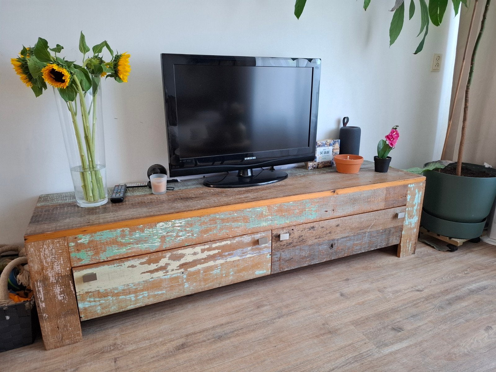 Uniek TV-meubel van gerecycled hout, Huis en Inrichting, Kasten | Televisiemeubels, Ophalen, Gebruikt, 150 tot 200 cm, Industrieel, Landelijk, Bohemian