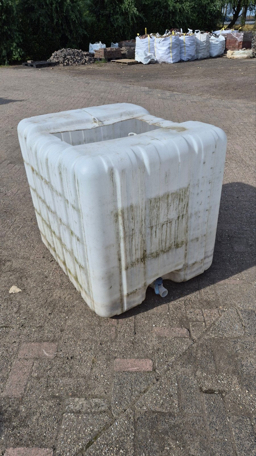 GRATIS WATERBAK. REGENTON, Tuin en Terras, Regentonnen, 150 liter of meer, Ophalen of Verzenden, Gebruikt