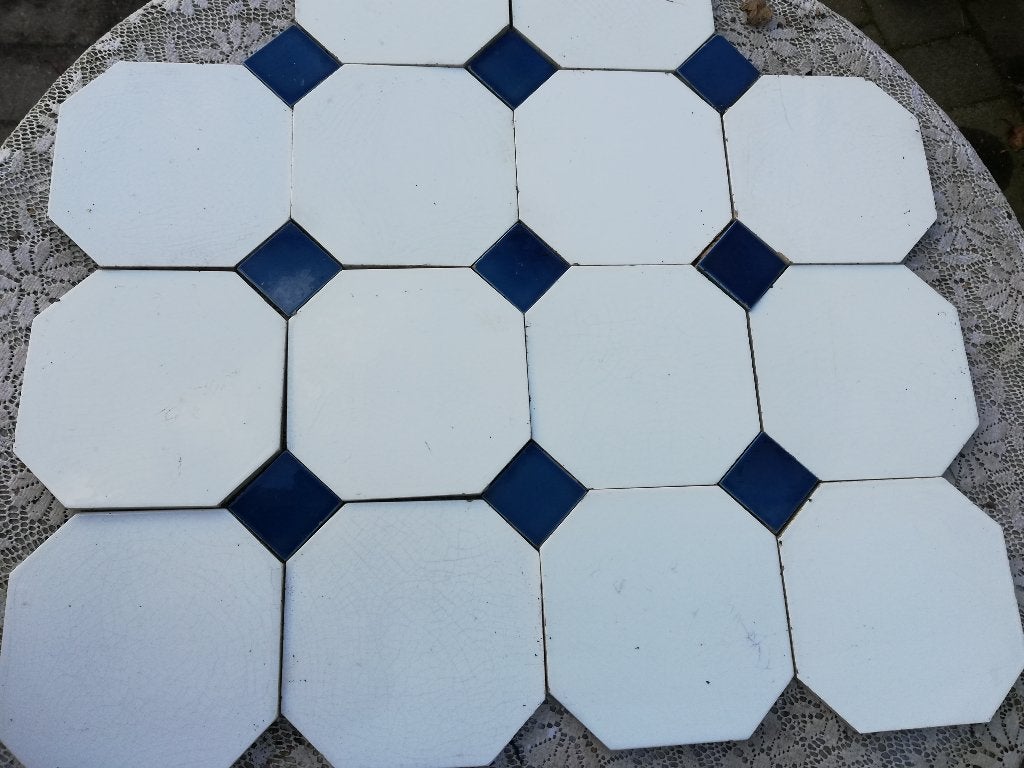 ca 5 m2 antieke achtkantige wandtegels met blauw vulhoekje, Ophalen