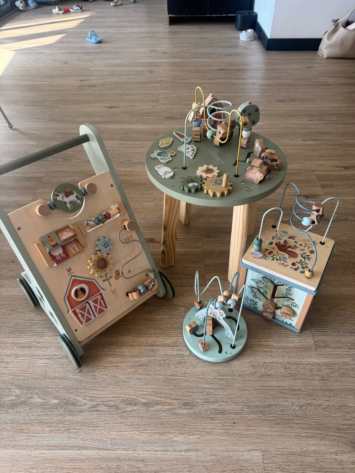 Little Dutch Speelgoed Set: Loopwagen, Activiteiten Tafel, K, Ophalen, Zo goed als nieuw, Overige typen, Met wieltjes