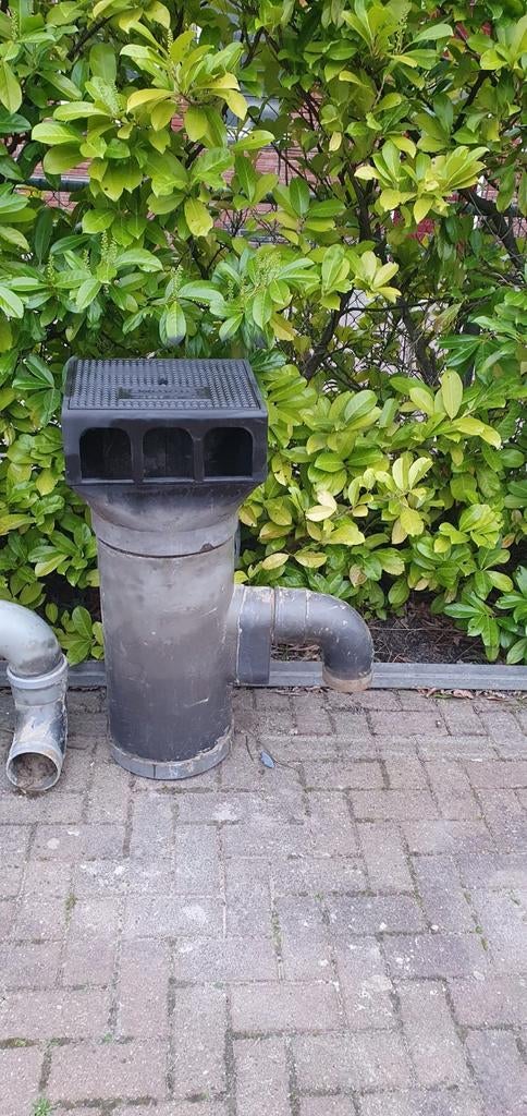 Gebruikte PVC trottoirkolk / put waterafvoer, Doe-het-zelf en Verbouw, Buizen en Afvoer, Ophalen of Verzenden