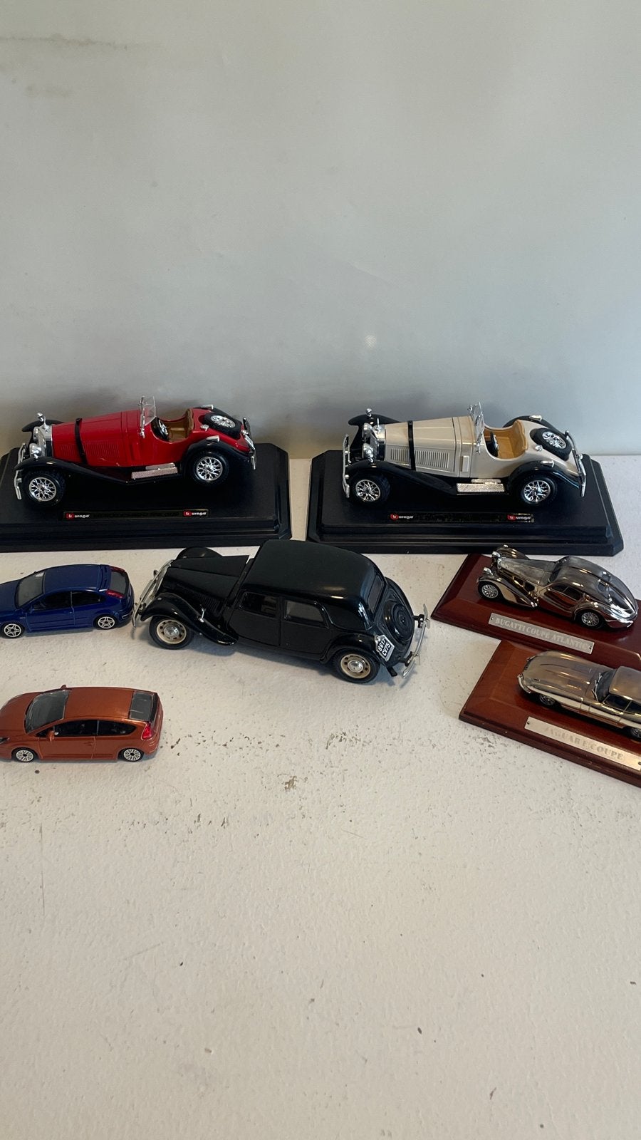 Collectie Burago modelauto's: Mercedes, Bugatti, Jaguar, Cit, Overige merken, Auto, 1:32 tot 1:50, Ophalen of Verzenden