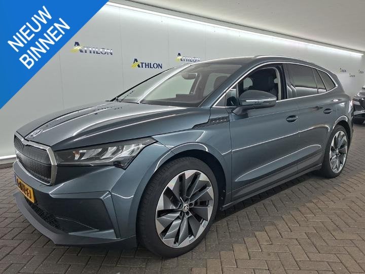 SKODA ENYAQ IV 80 (90% SOH) I STOELVERWARMING I P-CAMERA I K, Auto's, Achterwielaandrijving, Gebruikt, Huisgarantie, Leder en Stof
