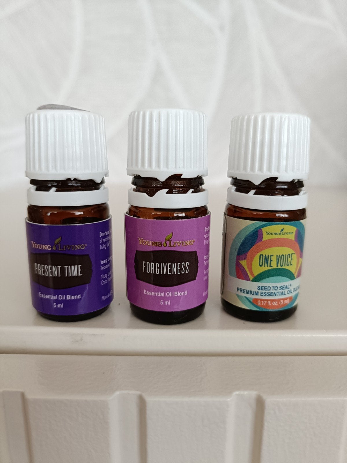 Young Living etherische oliën; one voice, present time & for, Ophalen of Verzenden, Zo goed als nieuw, Aroma