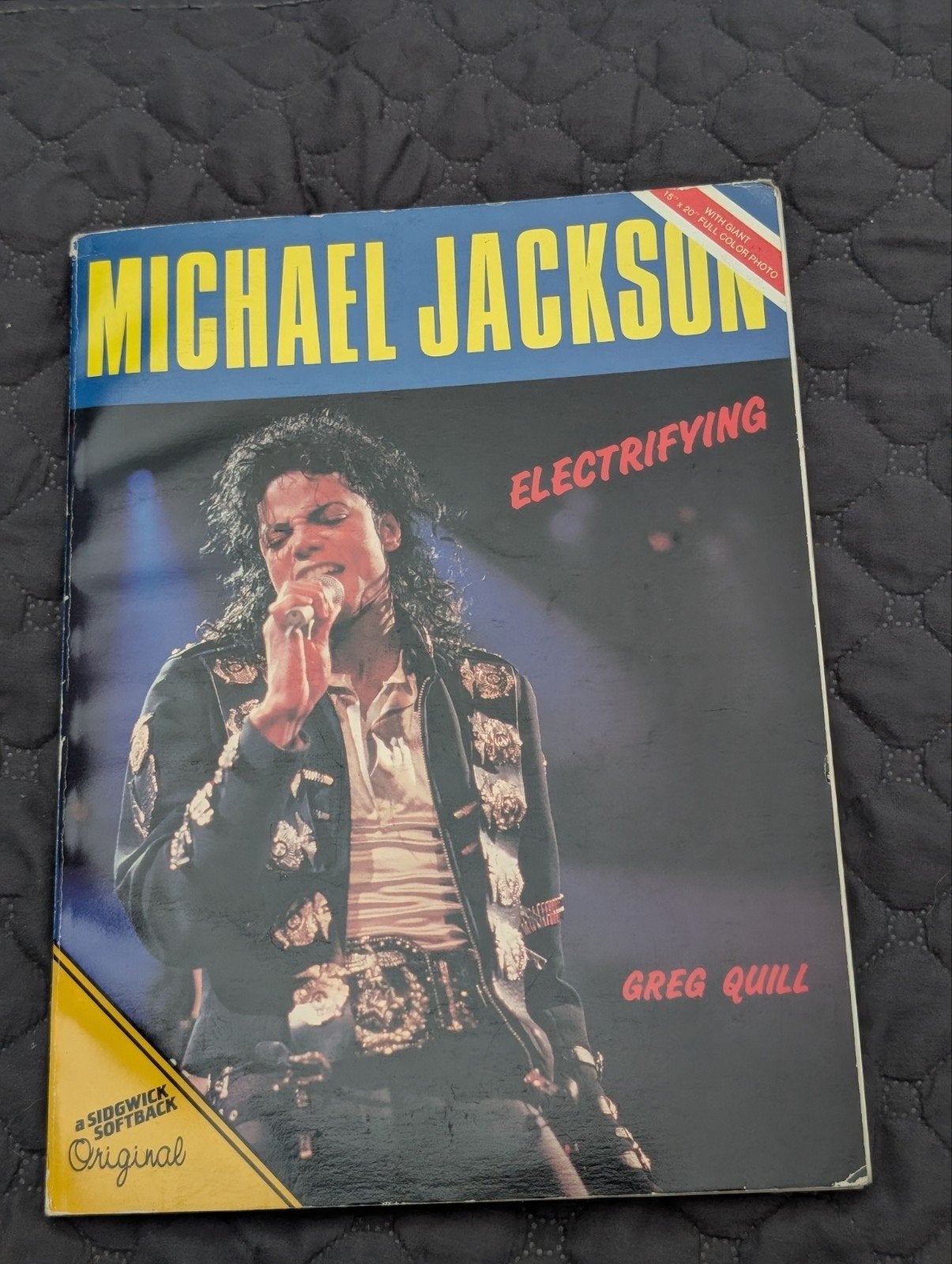 Michael Jackson Electrifying - Greg Quill Boek, Verzamelen, Muziek, Artiesten en Beroemdheden, Zo goed als nieuw, Boek, Tijdschrift of Artikel