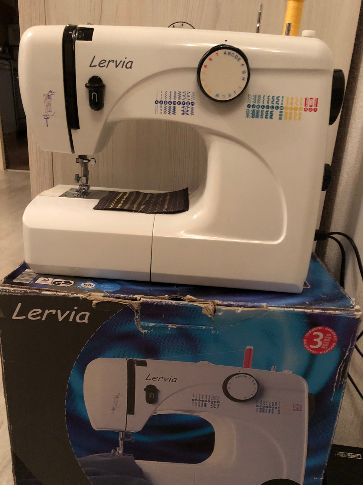 lervia kh 4000 naaimachine heel goed naaien, Ophalen of Verzenden, Zo goed als nieuw, Naaimachine, Overige merken