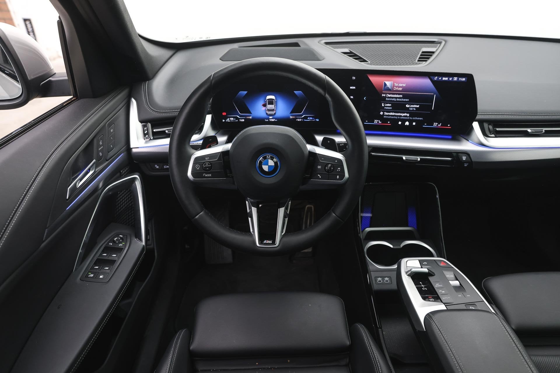 BMW X1 xDrive25e High Executive M Sport Automaat / Panoramad, Dealer onderhouden, Gebruikt, Zwart, Bedrijf