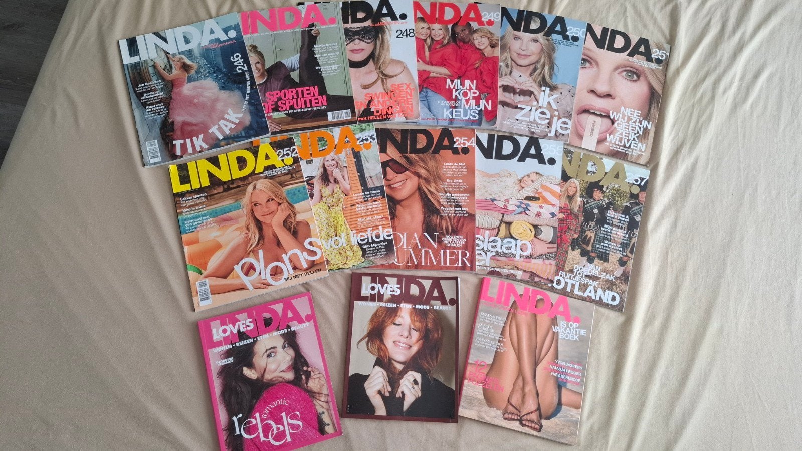 LINDA. magazines jaargang 2025, nummer 256 ontbreekt, Ophalen, Zo goed als nieuw, Damesbladen
