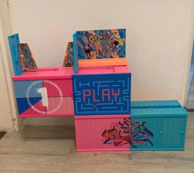 LOL Suprise poppenhuizen, Kinderen en Baby's, Speelgoed | Poppenhuizen, Ophalen, Zo goed als nieuw, Poppenhuis