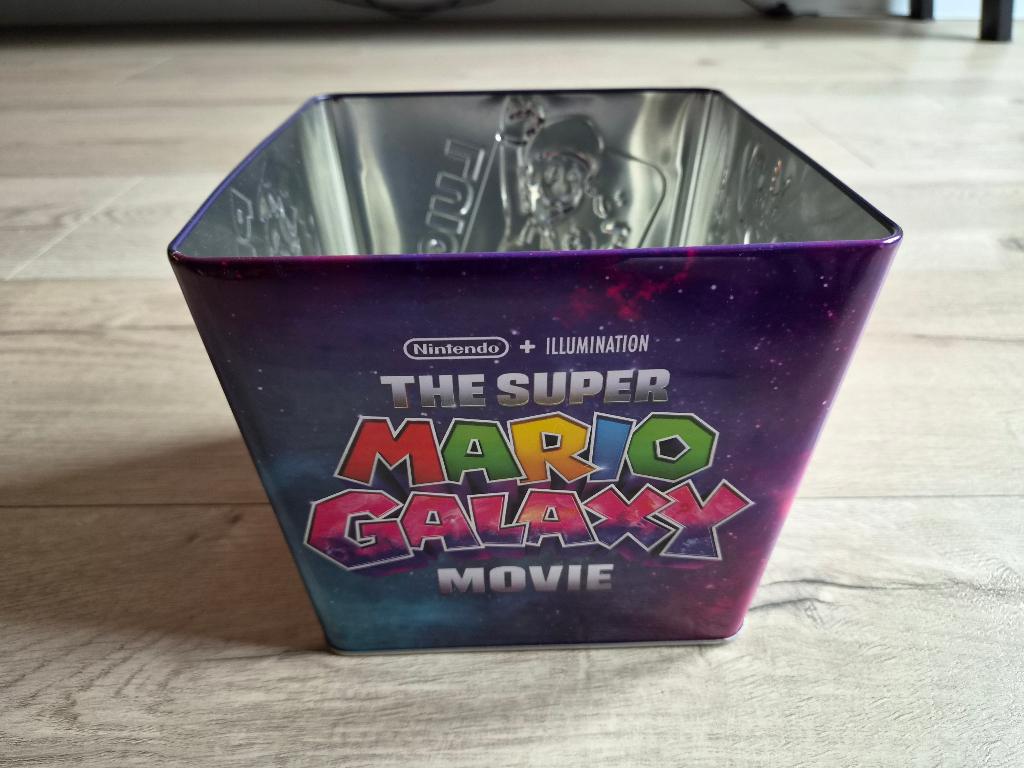 The Super Mario Galaxy Movie popcornbak (T.E.A.B.), Verzamelen, Film en Tv, Zo goed als nieuw, Film, Gebruiksvoorwerp, Ophalen of Verzenden