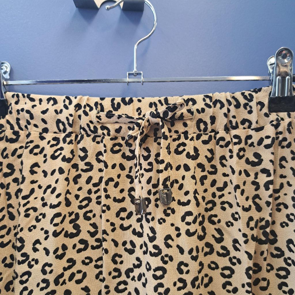 Anna rok luipaard print flowy stof midi lengte mt 36 51274, ., Ophalen of Verzenden, Maat 36 (S), Onder de knie