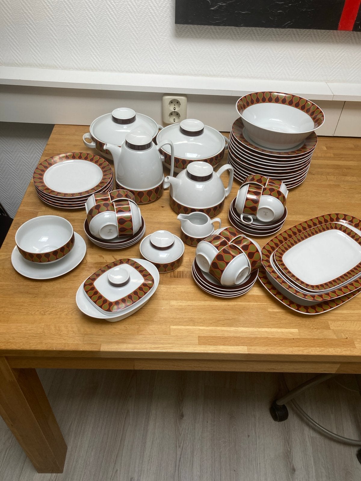 Vintage 40-delig servies met retro patroon, Ophalen of Verzenden