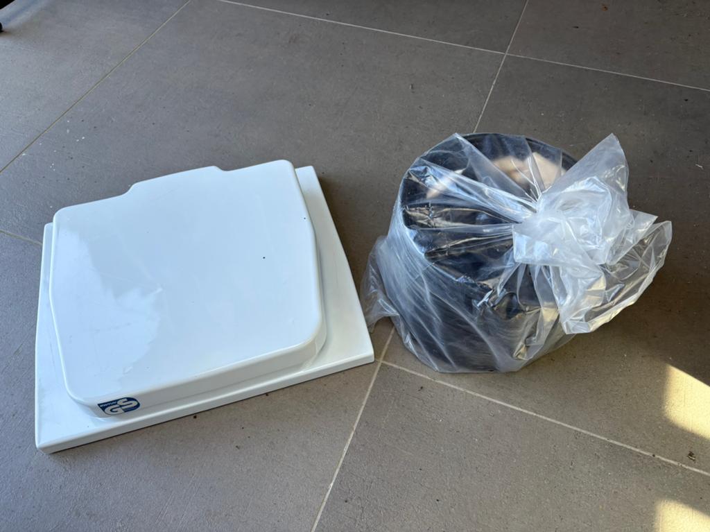 Droog toilet (niet gebruikt), Watersport en Boten, Bootonderdelen, Ophalen, Kombuis en Sanitair, Zeilboot of Motorboot
