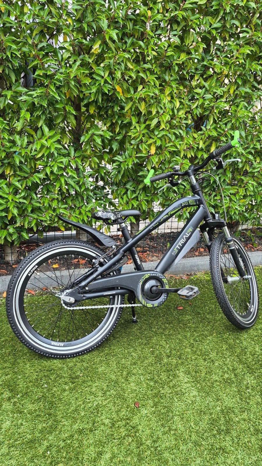 Alpina Trial kinderfiets 20 inch matzwart/groen, Ophalen, Zo goed als nieuw, 20 inch