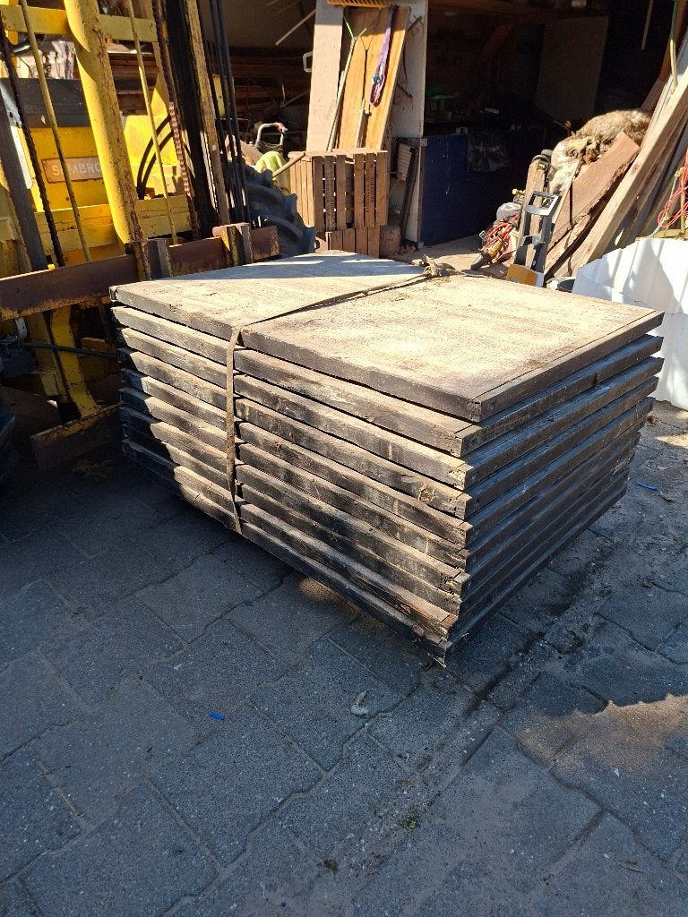 steenschotten  140  x 110 en 45 mm dik, Ophalen, Zo goed als nieuw, Hout