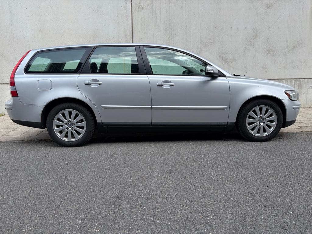 Volvo V50 1.8 2007 Grijs, Auto's, Volvo, Voorwielaandrijving, 125 pk, 1281 kg, 4 cilinders