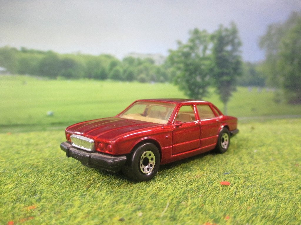 1:64 Jaguar XJ 6 XJ40 Matchbox MB141 1987-1991, Ophalen of Verzenden, Gebruikt, Auto