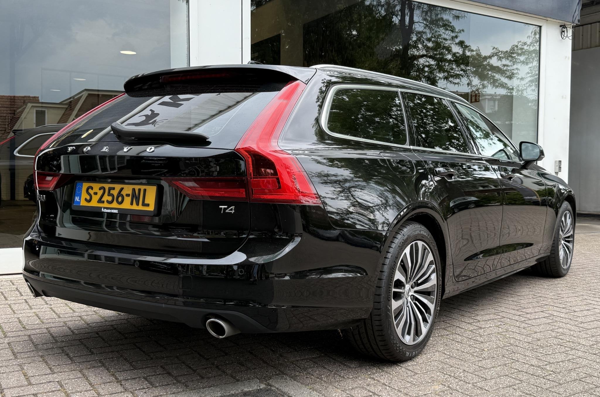 Volvo V90 2.0 T4 Momentum Pro |DAB|Adapt.Cruise|PDC v+a|, Auto's, Stof, Euro 6, 1969 cc, 14 km/l