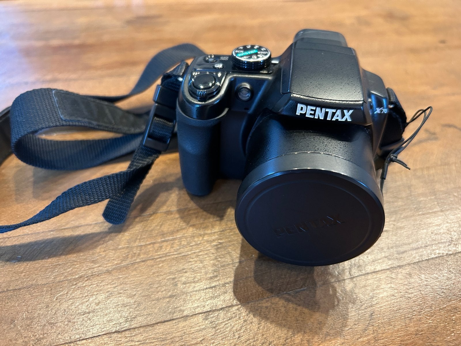 Pentax X70 Bridgecamera - Compleet met Tas en Accessoires, Ingebouwde flitser, Ophalen of Verzenden, Zo goed als nieuw, Accu