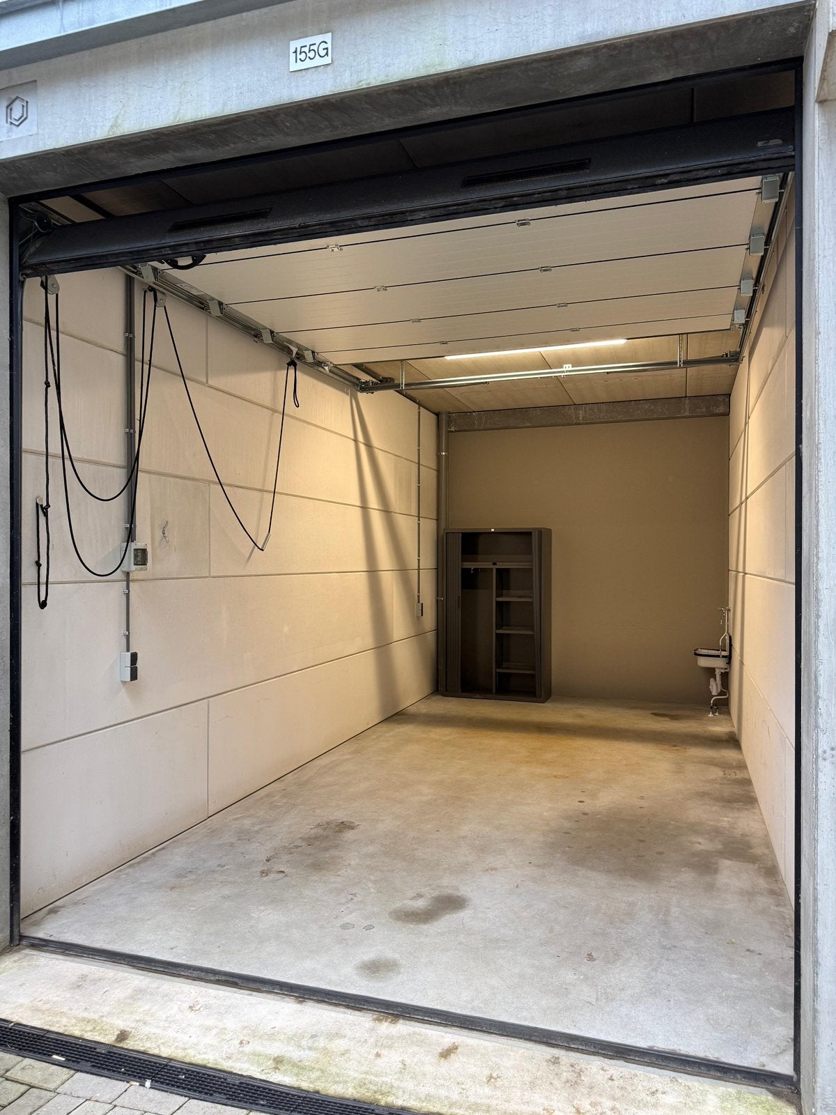 Te huur werk-/opslagruimte– UPARQ Hoogvliet Rotterdam, Huizen en Kamers, Garages en Parkeerplaatsen, Rotterdam