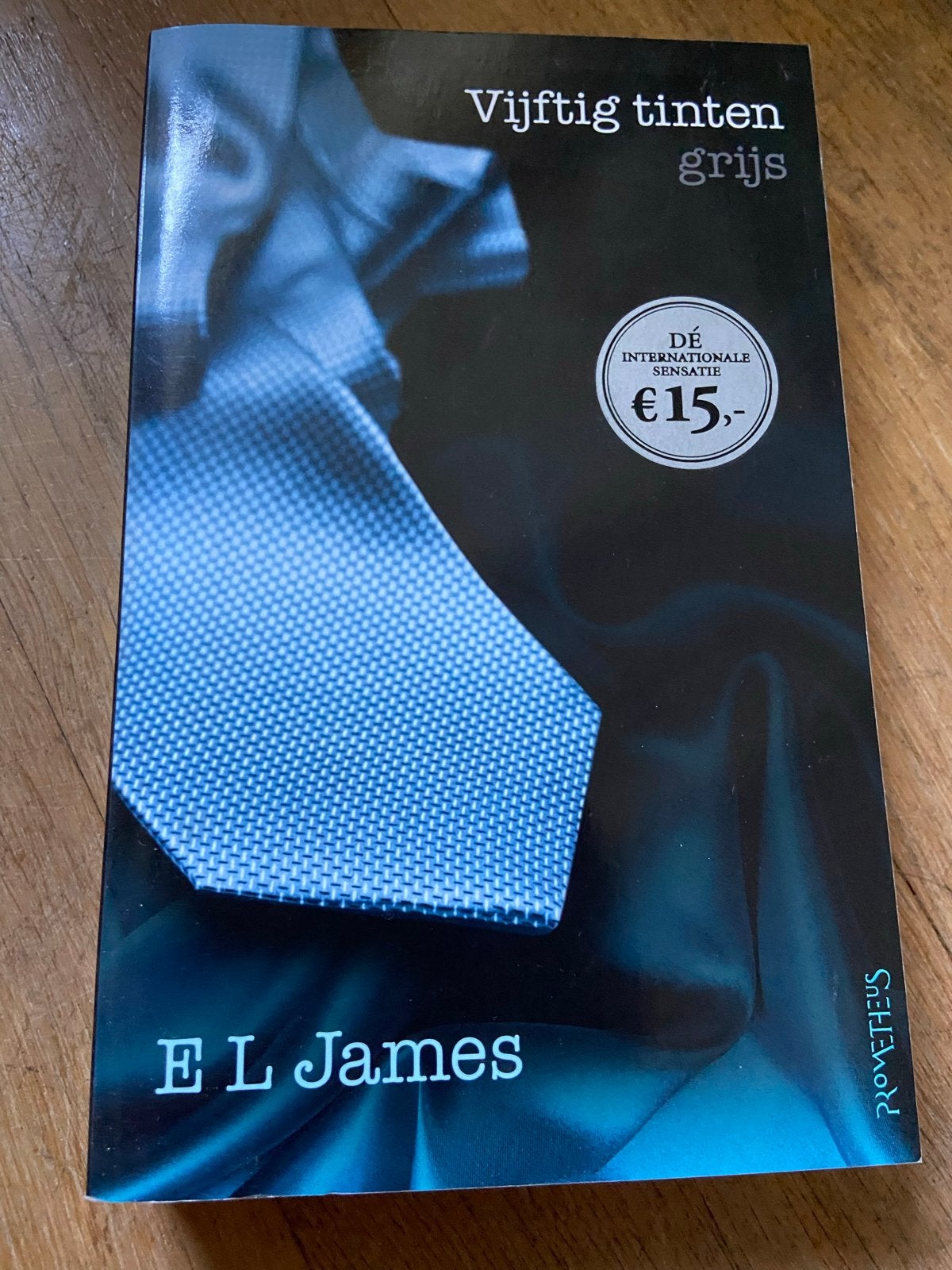 Vijftig tinten grijs - E.L. James (Boek), Boeken, Ophalen of Verzenden, Gelezen, Nederland