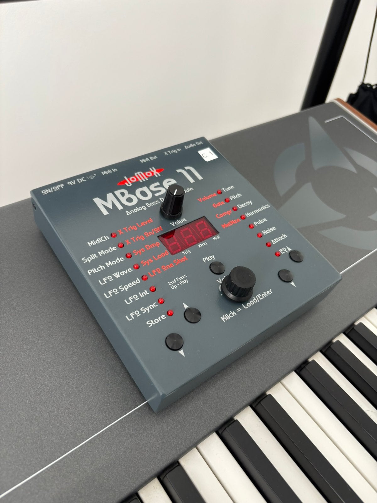 JoMoX Mbase 11 bass drum module, Ophalen of Verzenden, Gebruikt, Overige aantallen, Overige merken