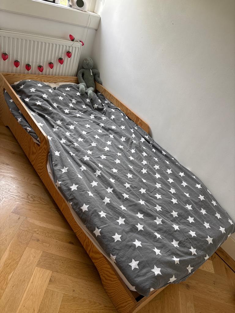 Kinderbed Petit Puk met matras, Kinderen en Baby's, Ophalen, Gebruikt, 70 tot 85 cm, Lattenbodem