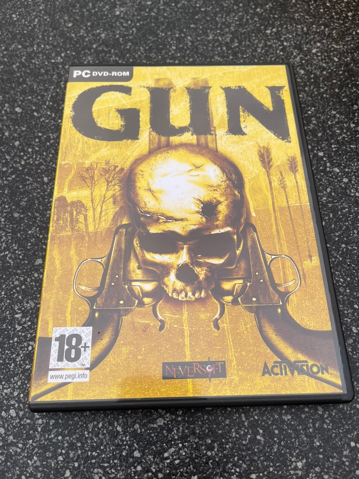 Gun, 1 speler, Ophalen of Verzenden, Zo goed als nieuw, Vanaf 18 jaar