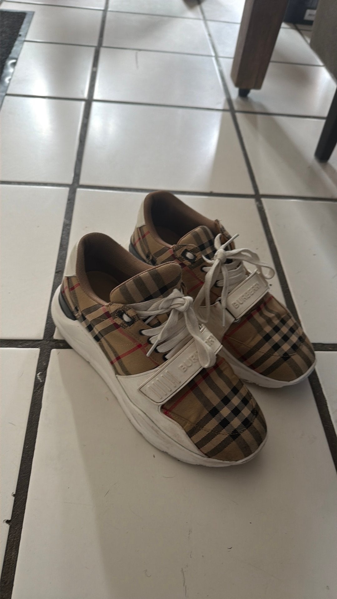 (echte)burberry schoenen 43, Ophalen of Verzenden, Zo goed als nieuw, Jongetje of Meisje, Schoentjes