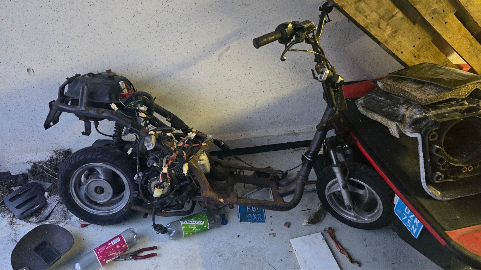 gratis scooter frame met kenteken, Ophalen, Gebruikt, Frame, Overige merken