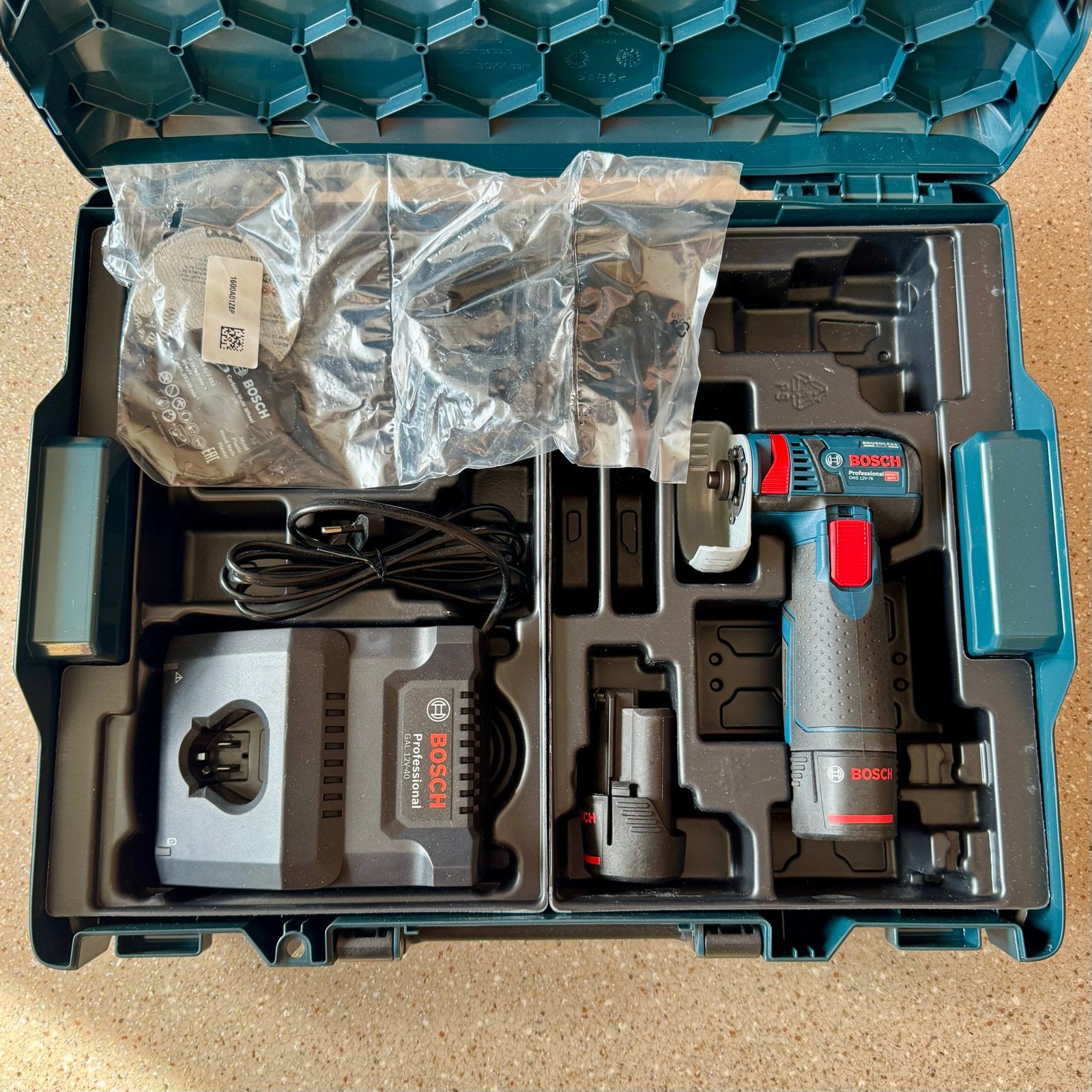 Bosch GWS 12V-76 mini haakse slijper (nieuw), Ophalen of Verzenden, Nieuw, Minder dan 700 watt, Haakse handslijpmachine
