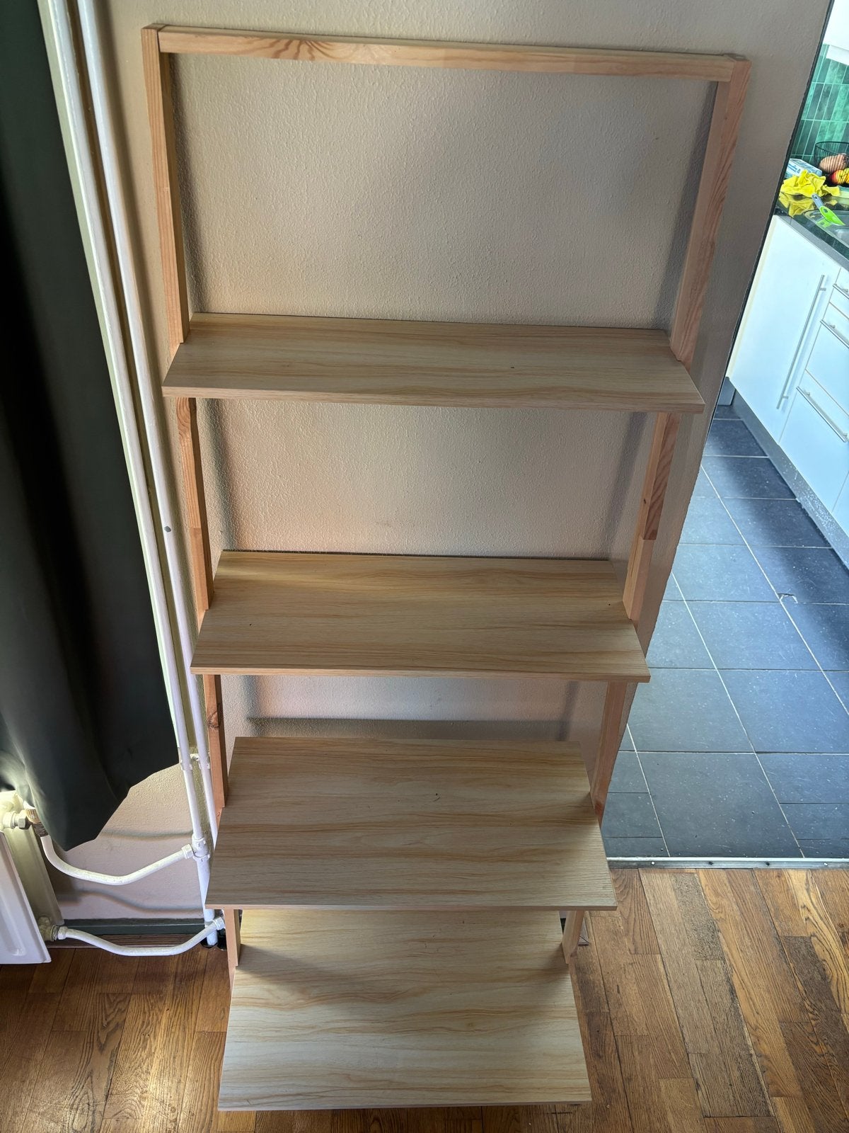 Houten wandrek / ladderkast met 4 planken, Ophalen, Gebruikt