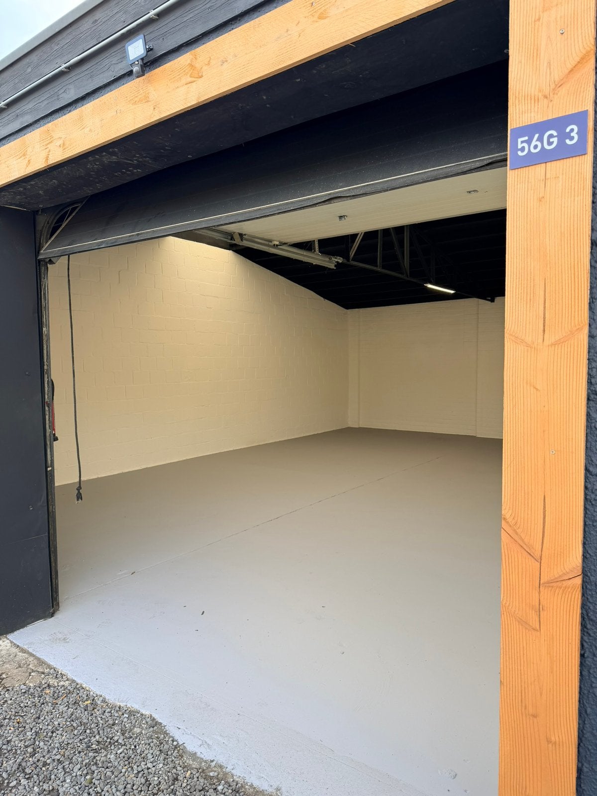 Te Huur Bedrijfspand Garage Loods Kerkrade Landgraaf, Zakelijke goederen, Bedrijfs Onroerend goed, 60 m², Huur, Bedrijfsruimte