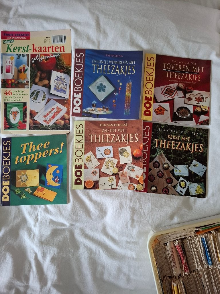 theezakjes met voorbeeld boekjes, Hobby en Vrije tijd, Theezakjes, Ophalen, Theezakje(s)