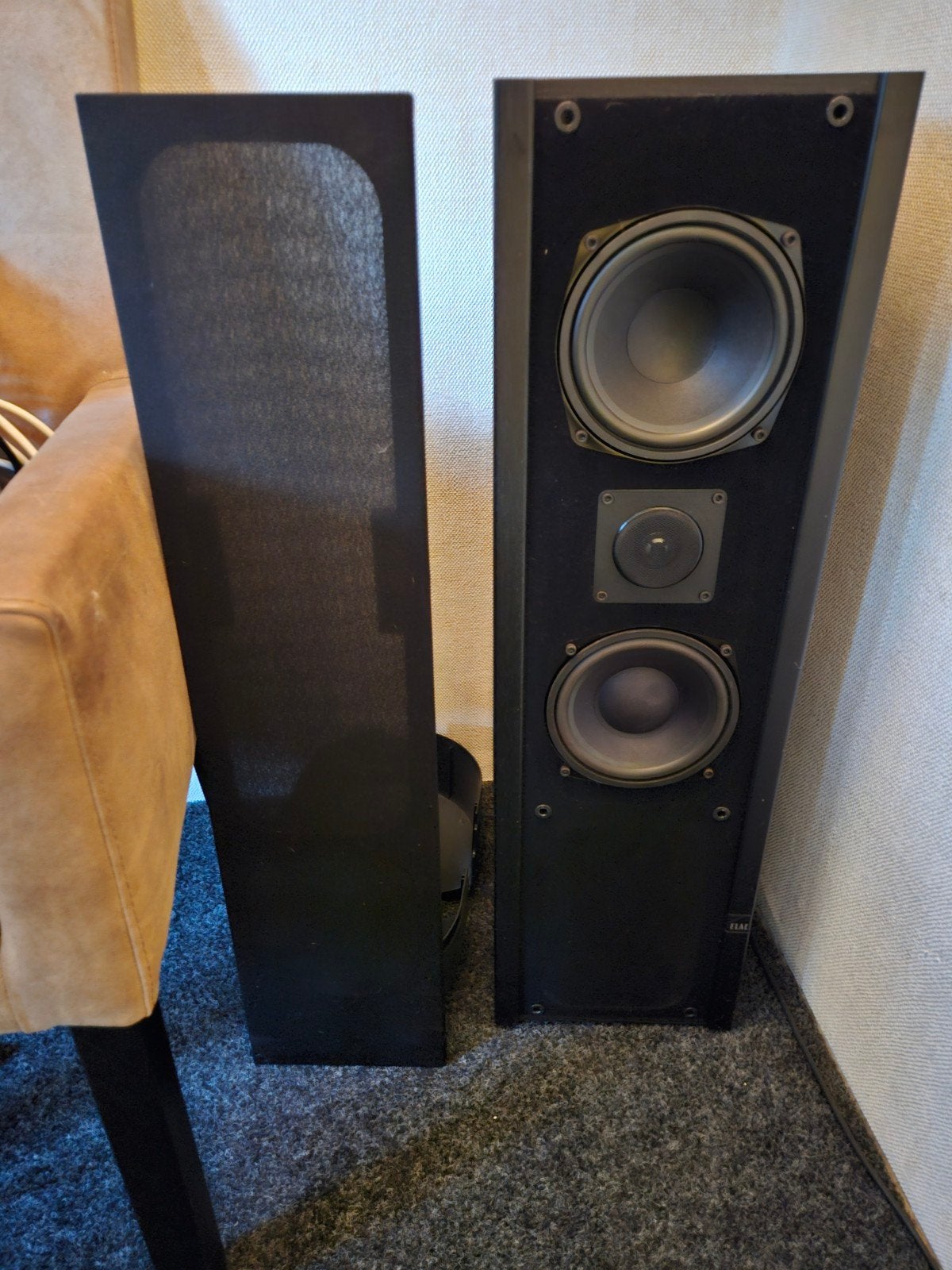 ELAC ELR 115 vloerstaande luidsprekers – Made in Germany, Vloerstaande luidspreker, Gebruikt, 120 tot 150 watt, Ophalen