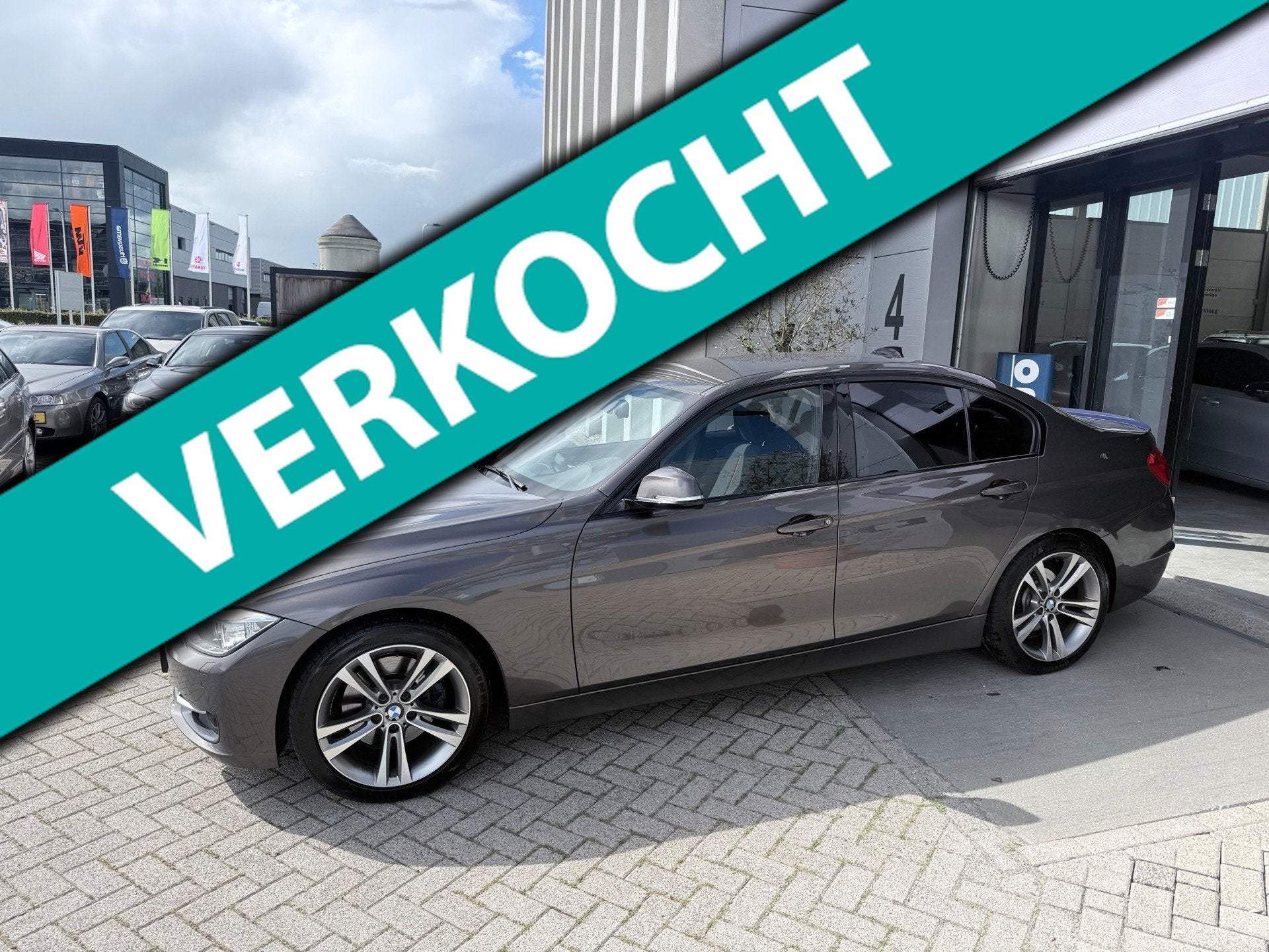 BMW 3-serie 328i High Executive Sport! AUTOMAAT! NAP! INRUIL, Auto's, Automaat, Gebruikt, Zwart, 4 cilinders