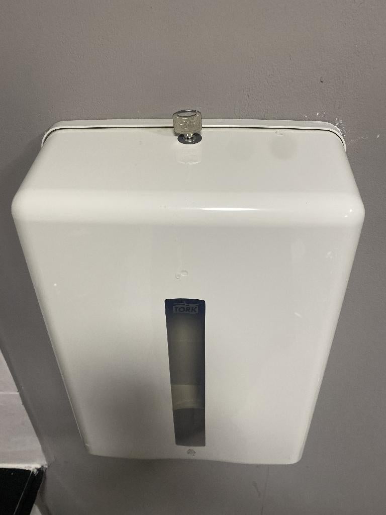 Tork papieren dispenser (wandmodel), Ophalen of Verzenden, Zo goed als nieuw, Wit, Handdoek