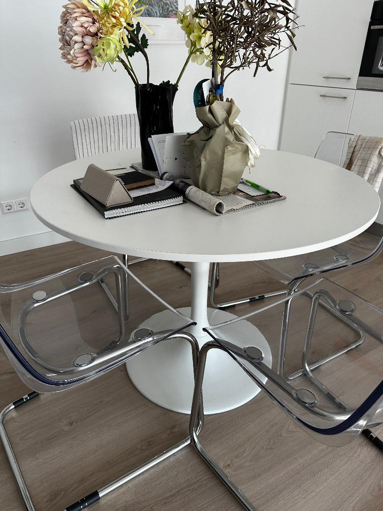 Ikea Dockstra eettafel - rond en wit - ophalen in week 21, Huis en Inrichting, Tafels | Eettafels, Ophalen, Gebruikt, Rond, Vier personen