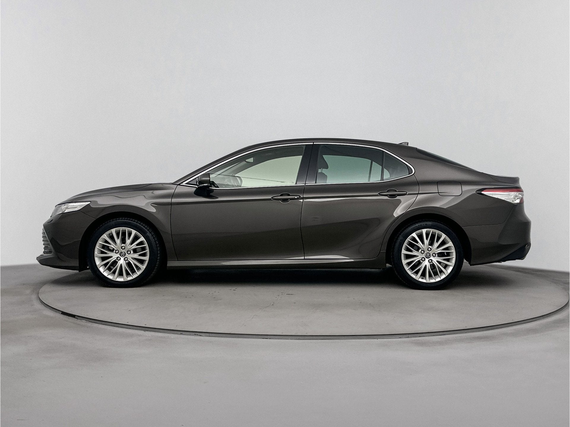 Toyota Camry 2.5 Hybrid Executive | Zwart Leder Interieur |, 12 maanden, Gebruikt, 4 cilinders, Camry