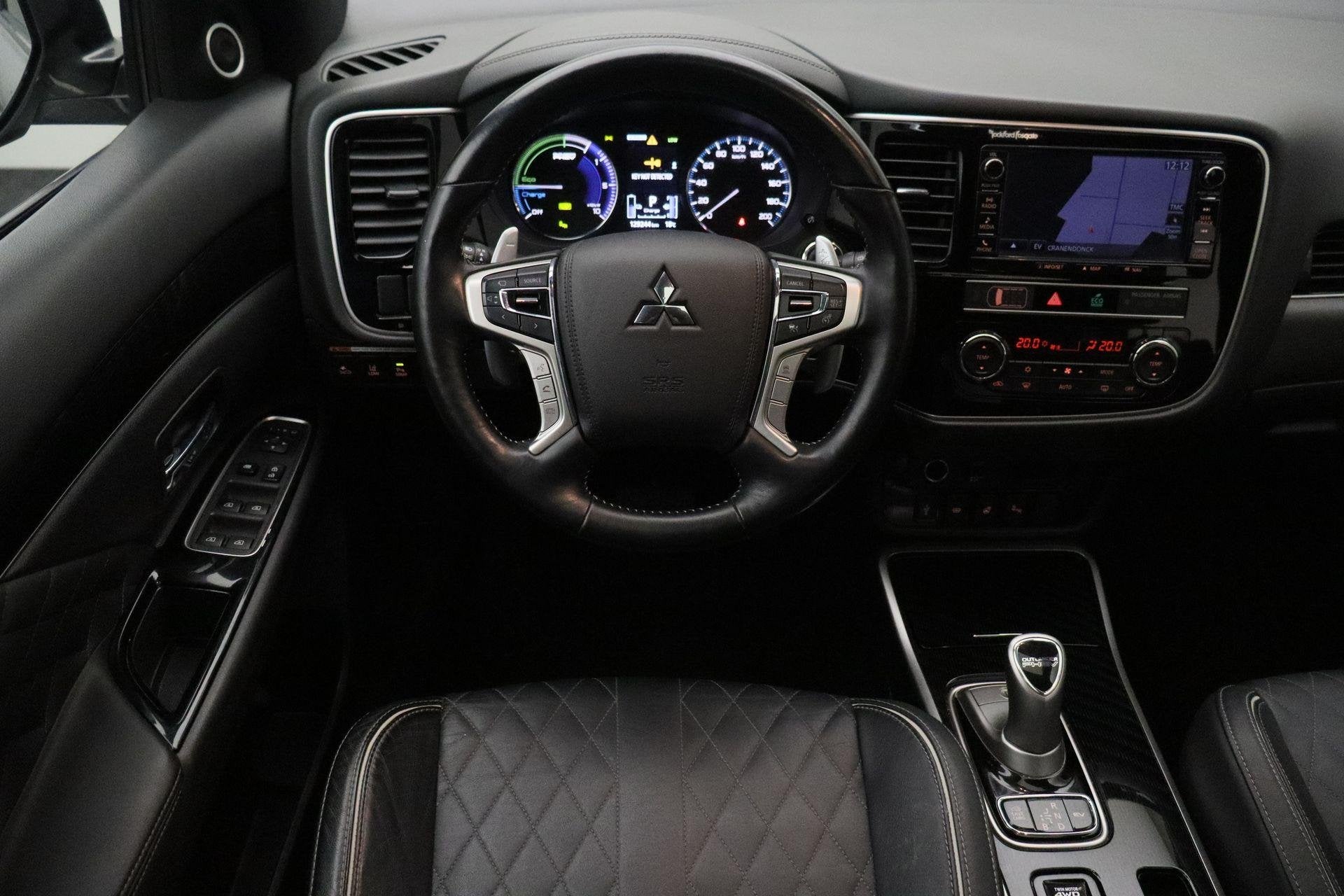 Mitsubishi Outlander 2.4 PHEV S-Edition 4WD 2019 | Navigatie, Automaat, Euro 6, 4 cilinders, 120 €/maand